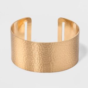 Open cuff hammered metal bracelet - gold